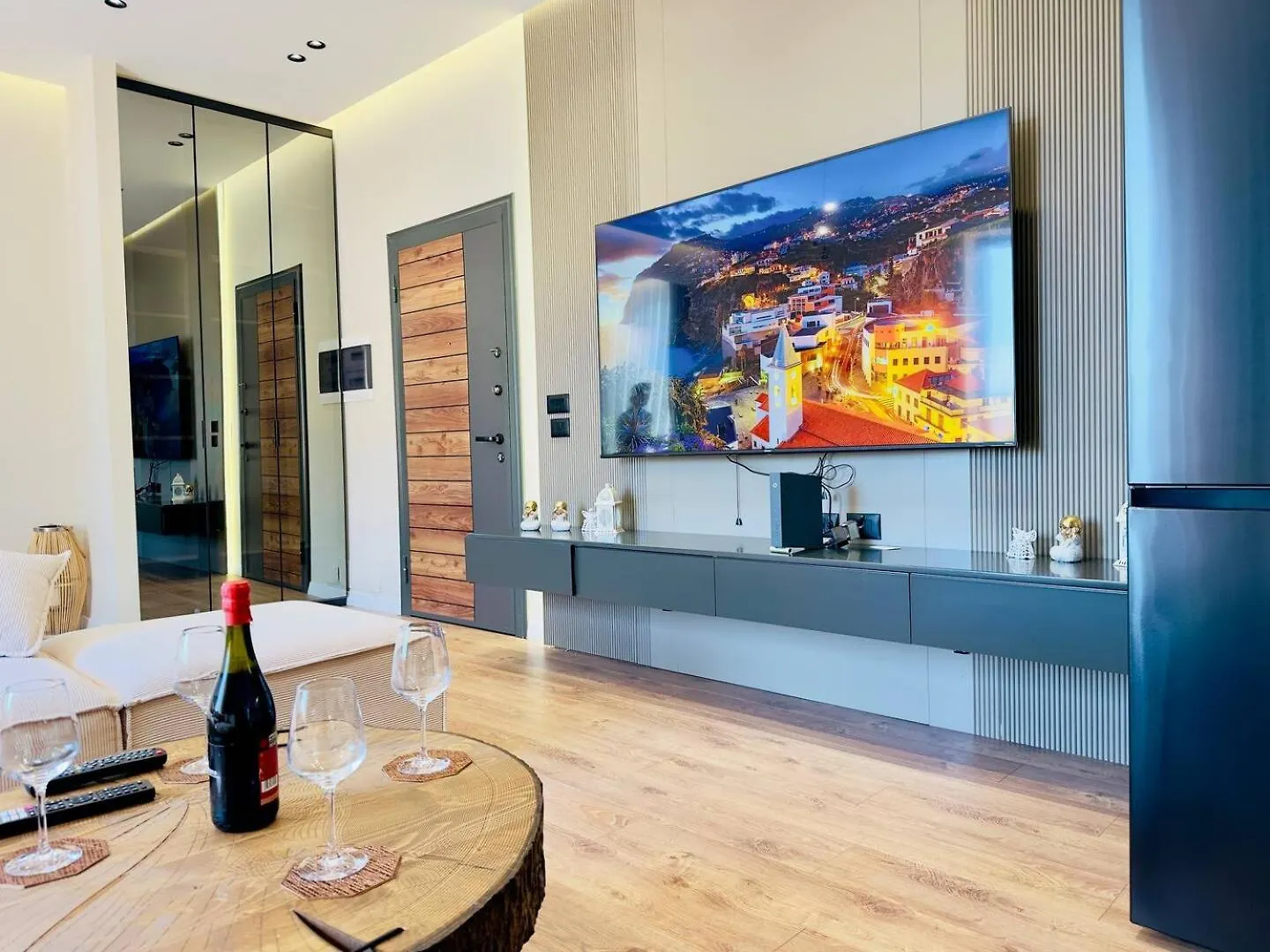 Sea View Luxury Penthouse,3Rooms Vlore