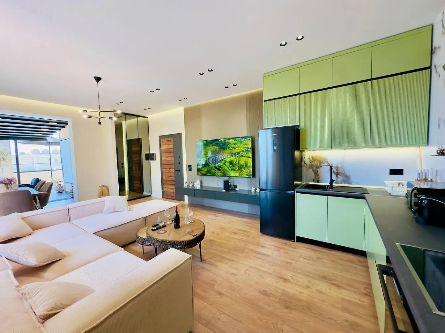 Sea View Luxury Penthouse,3Rooms Vlore Apartment