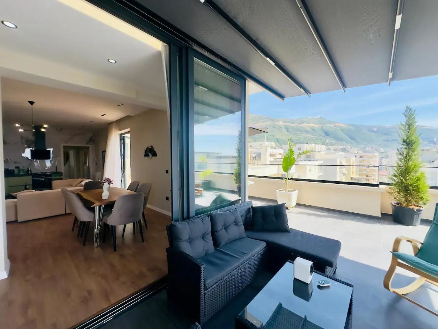 Apartment Sea View Luxury Penthouse,3Rooms Vlore