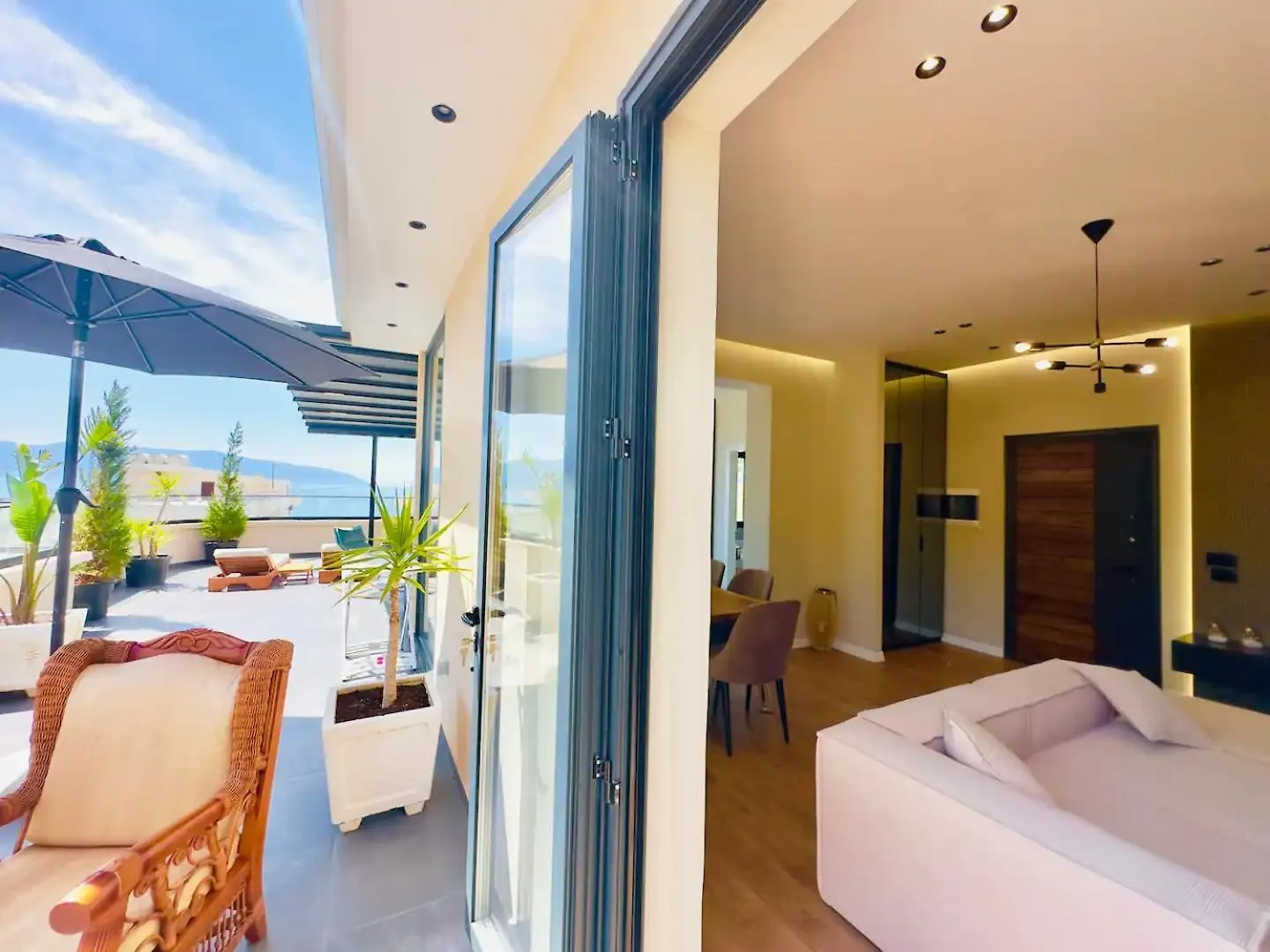 Sea View Luxury Penthouse,3Rooms Vlore Apartment
