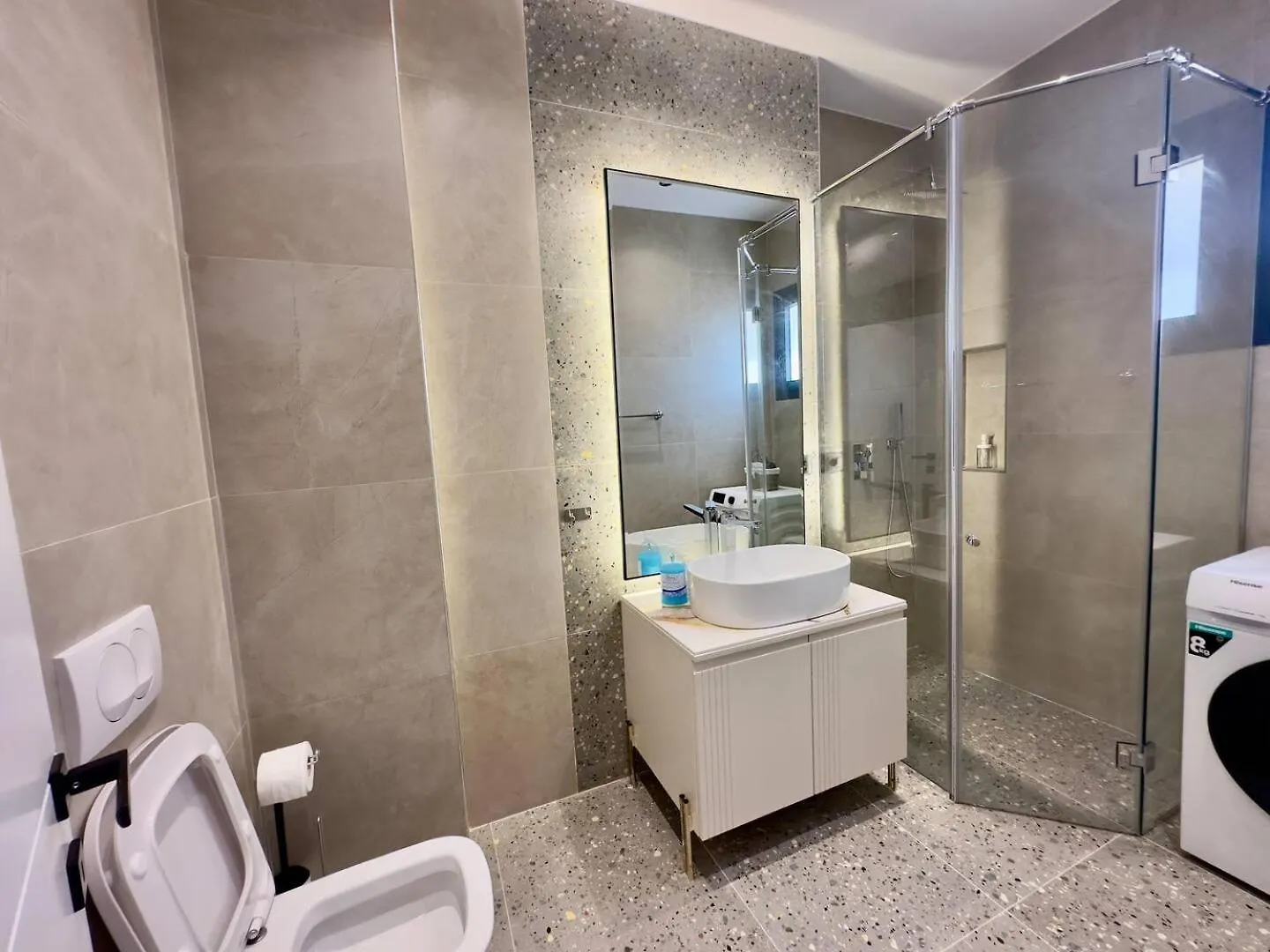 Sea View Luxury Penthouse,3Rooms Vlore 0*,  Albania